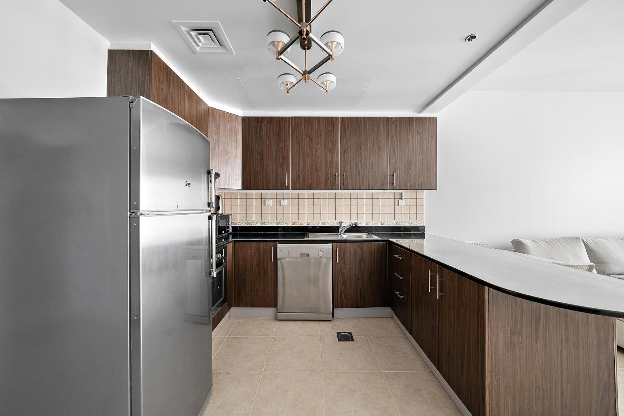 High-floor 1br At Elite Residence, Marina *