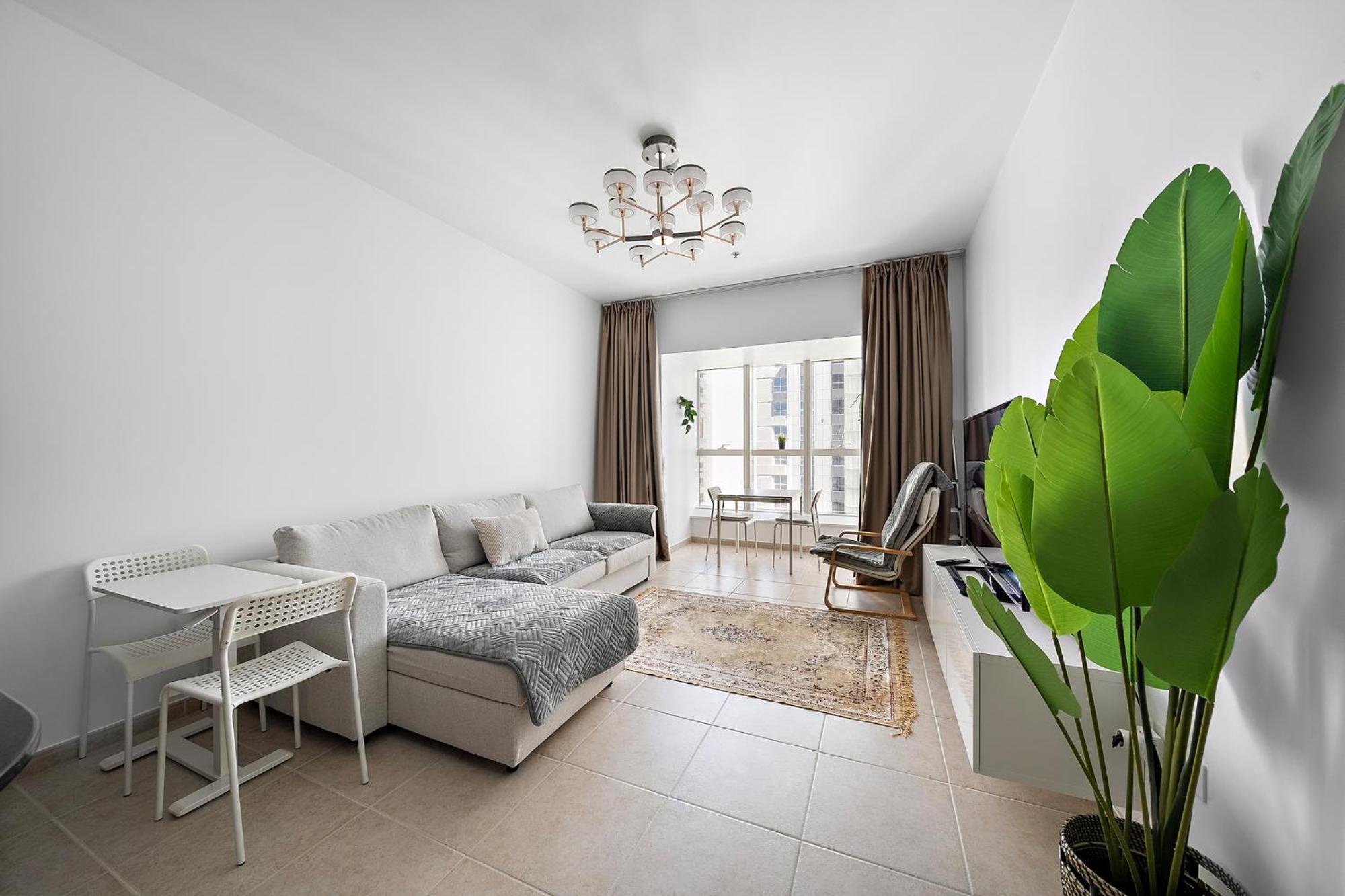 High-floor 1br At Elite Residence, Marina Apartment